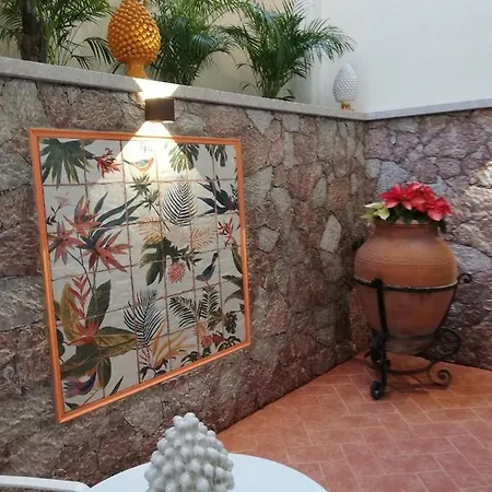 Luxury Carmen N 2 Centro Storico Di Holiday home